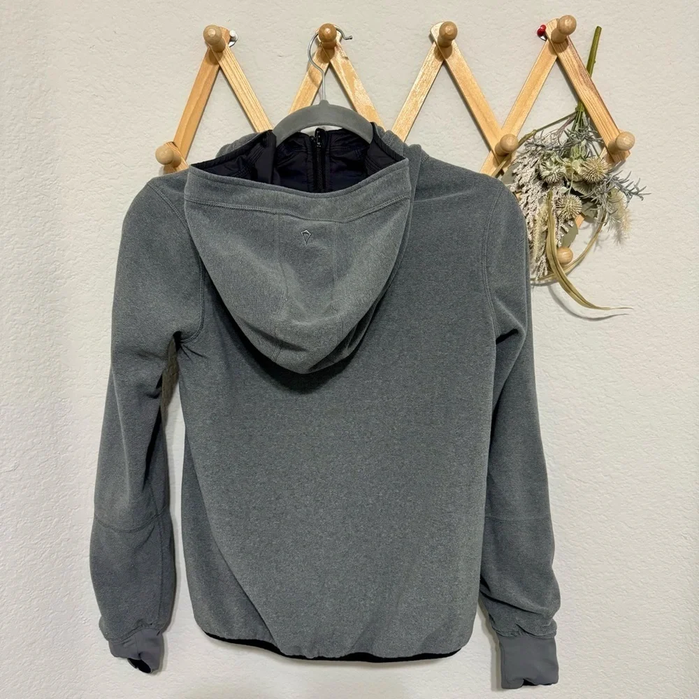 Ivivva By Lululemon Girls Reversible Jacket Black and Gray Size 12